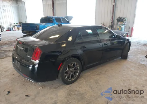 2015 Chrysler 300 300S z USA, uszkodzony, nr VIN 2C3CCAGG6FH932242
